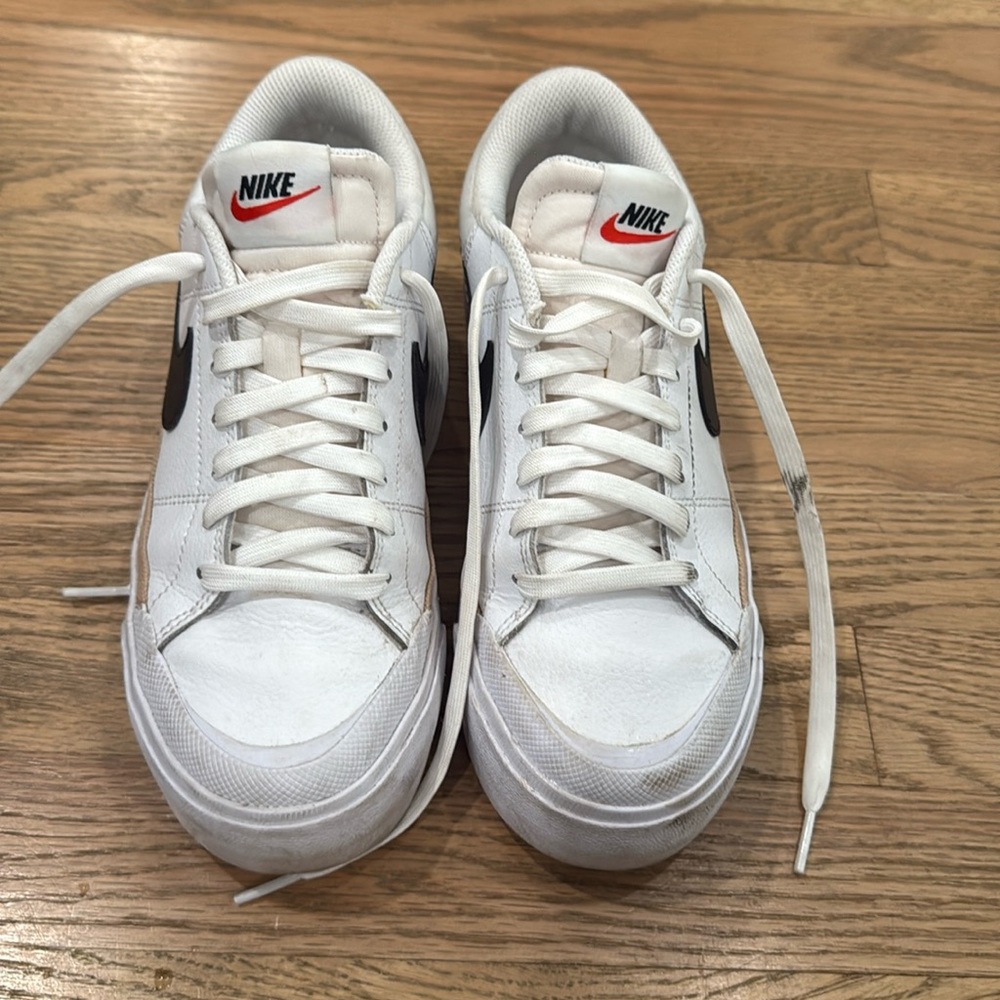 Nike Court Legacy Lift